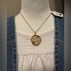 🌼 BOUTIQUE BRAND Dried Daisy Pendant Necklace